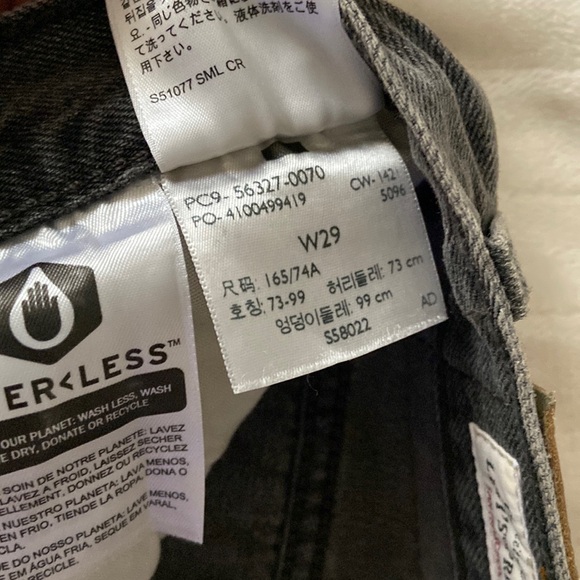 Levi’s 501 Wedgie fit shorts - Picture 3 of 9